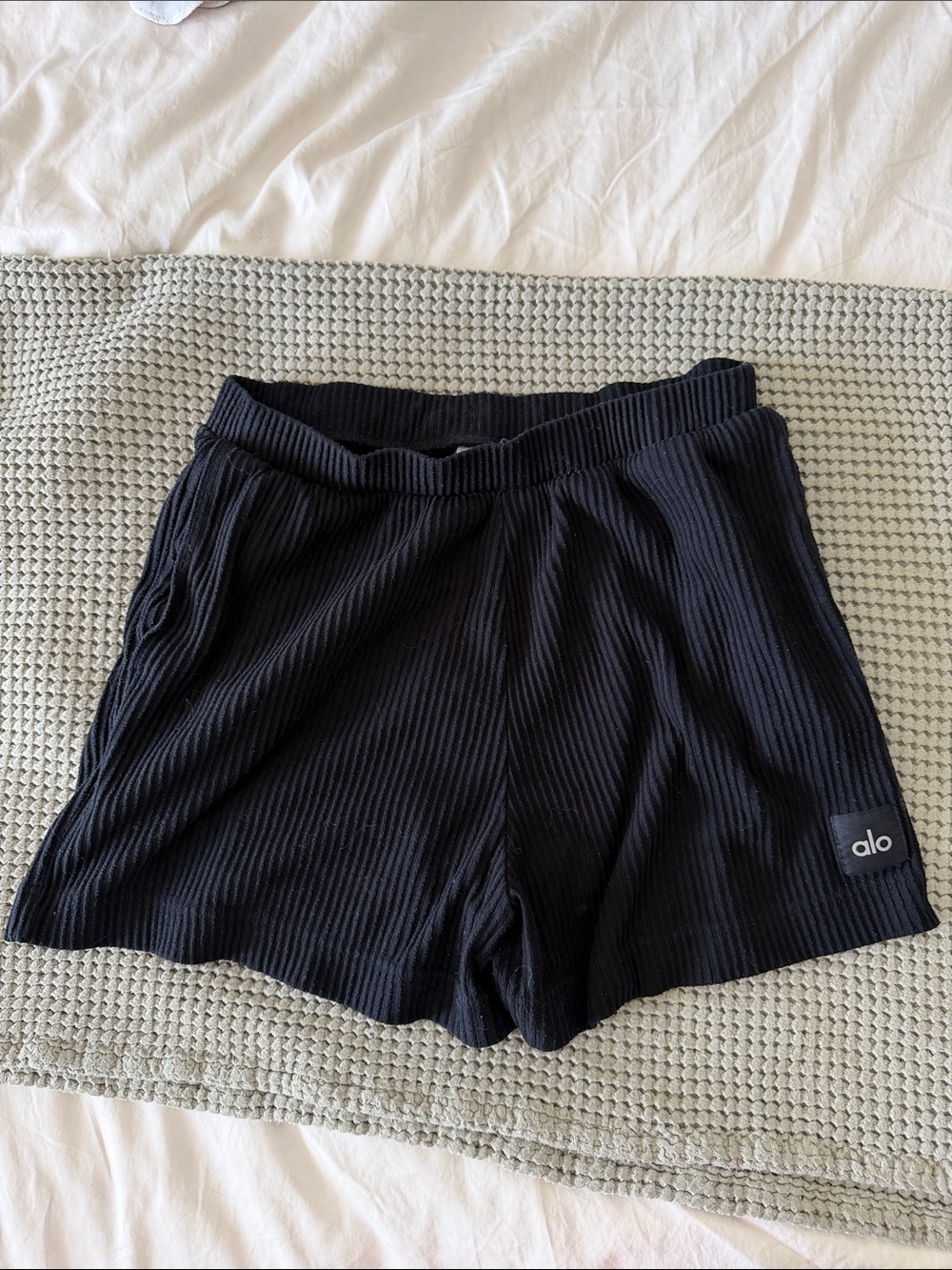 ALO Black Ribbed Shortd